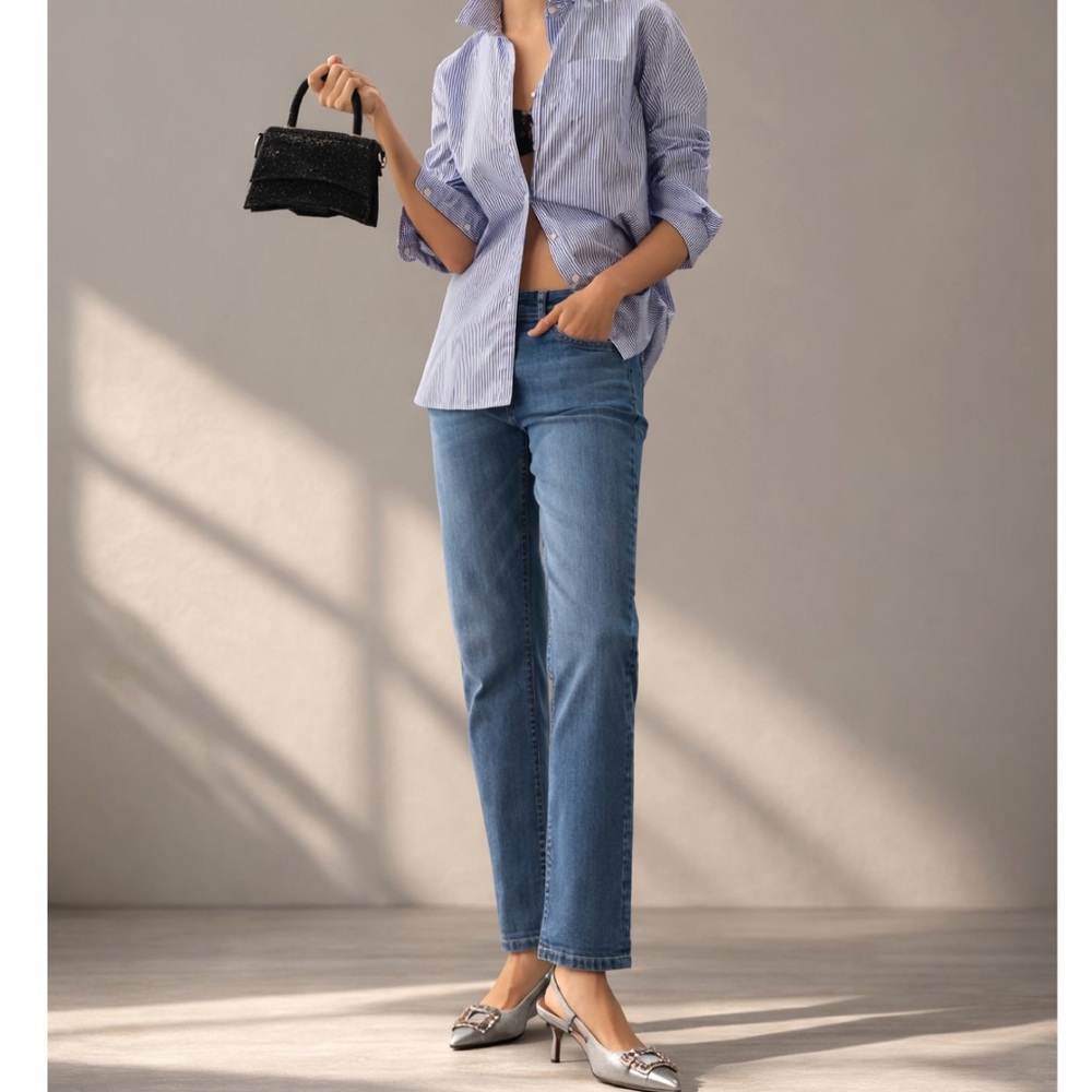 Anthropologie Pilcro Straight-Leg Midwash Blue Jeans
